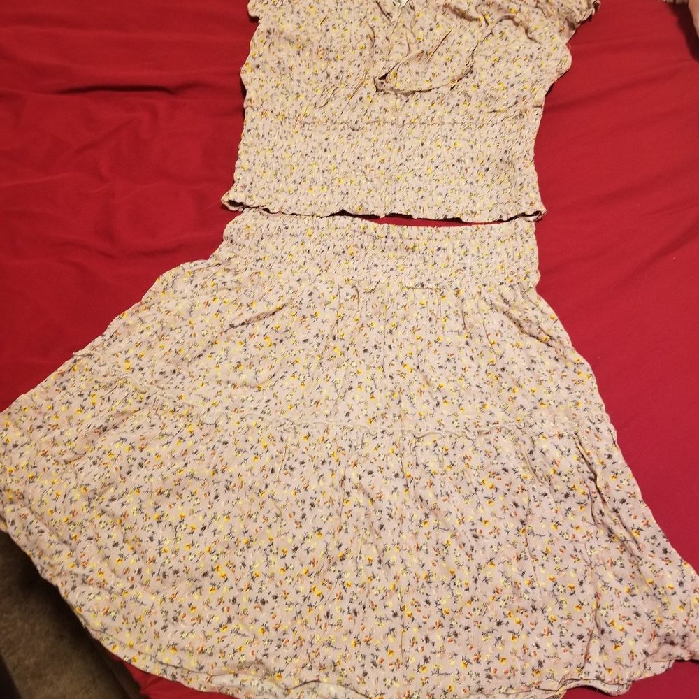 Cute top and matching skirt